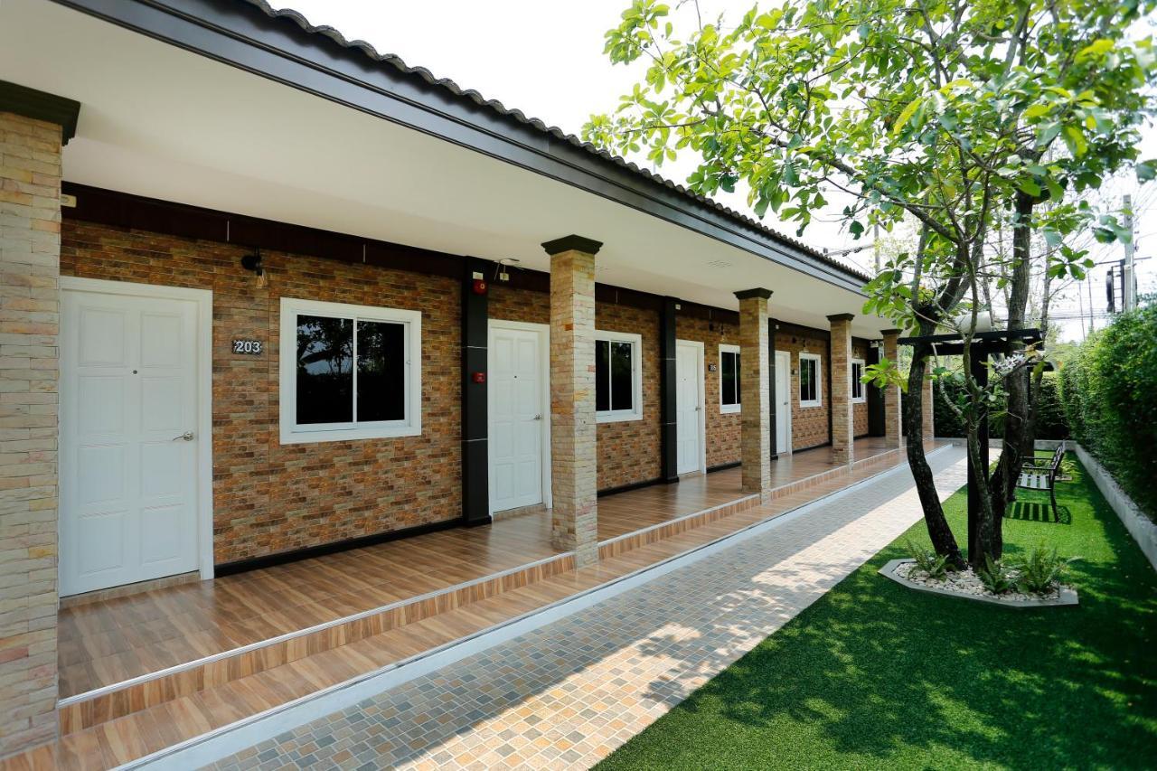 The Vega Resort Chonburi Esterno foto