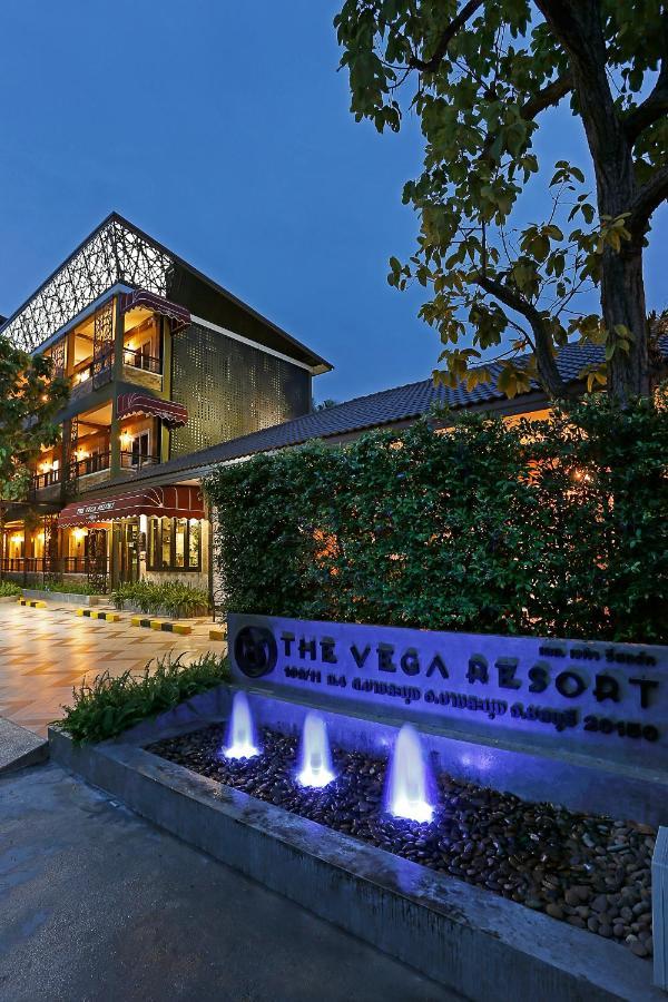 The Vega Resort Chonburi Esterno foto